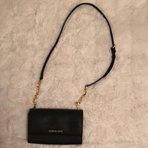 Michael Kors Jet Set Travel black crossbody
